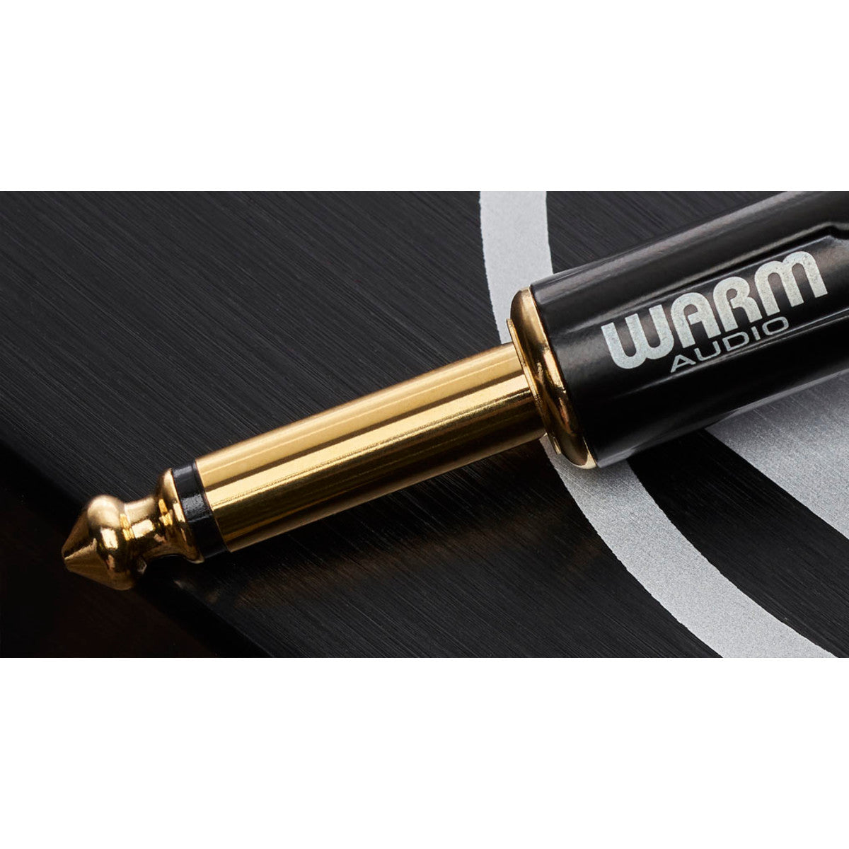 Cable Warm Audio Prem-TS-18', detalle de conectores dorados