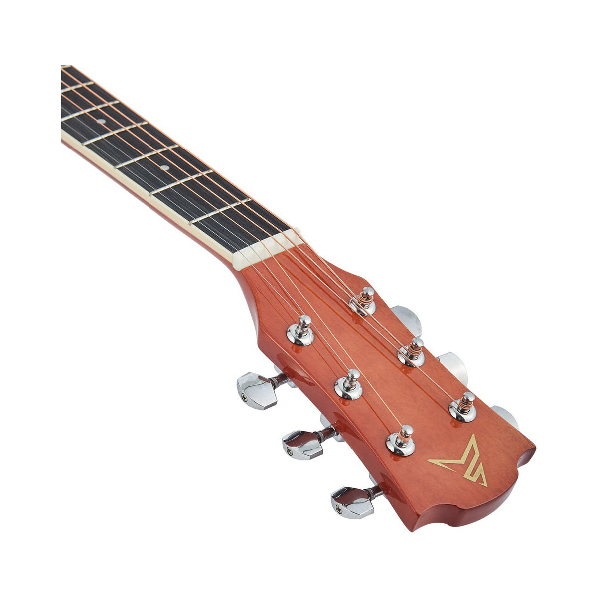 Detalle del clavijero de la guitarra electroacústica Ayson AC4110E natural brillante sobre fondo blanco