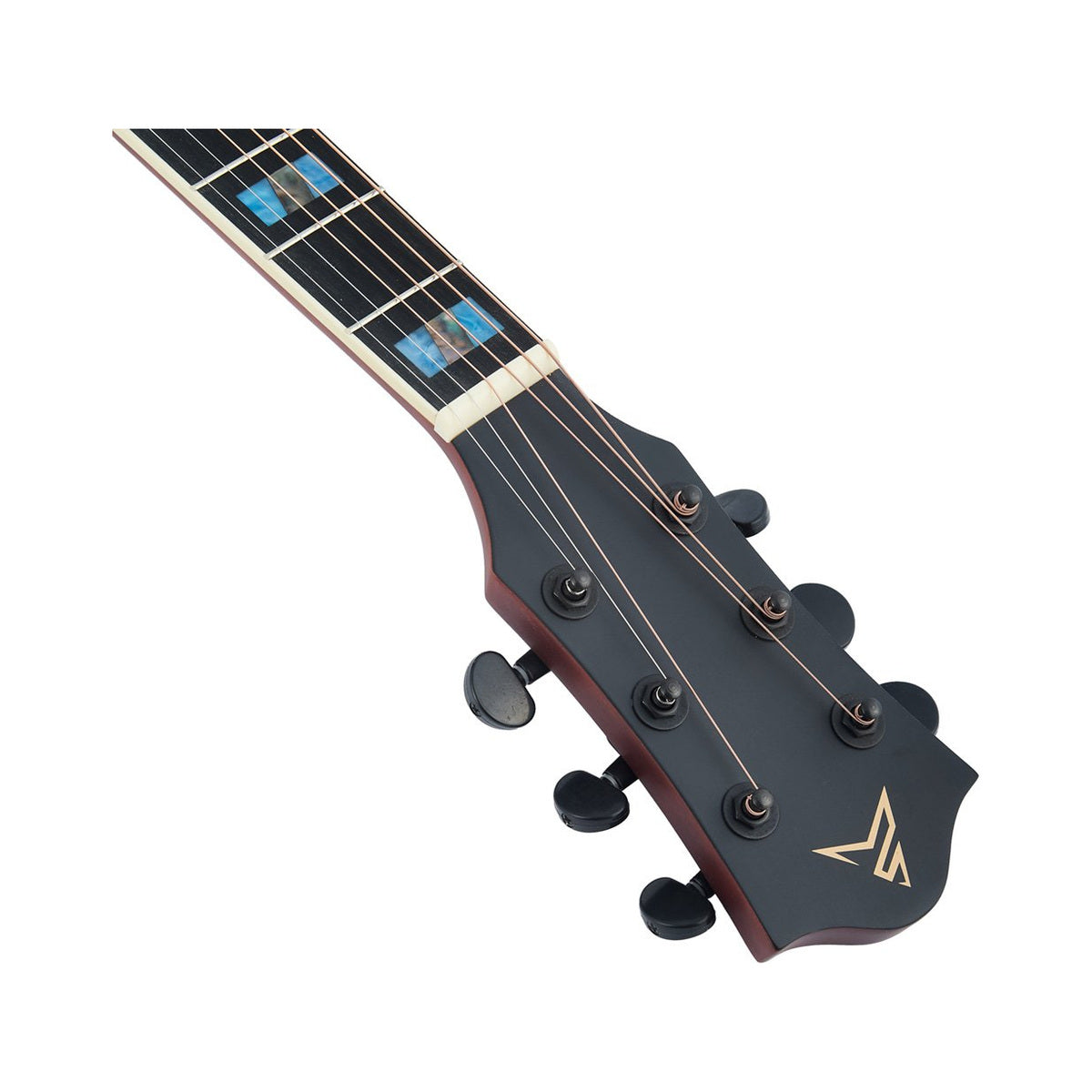 Detalle del clavijero de la guitarra electroacústica Ayson BL380 negra sobre fondo blanco
