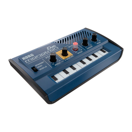 Sintetizador Korg Monotron Duo vista oficial completa sobre fondo blanco