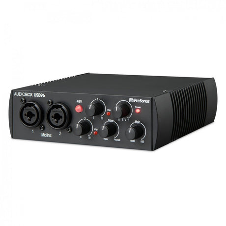 Interfaz PreSonus AudioBox USB 96 del kit Ultimate, vista frontal en ángulo