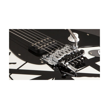 EVH Striped Series 5107902576 White with Black Stripes, detalle del puente Floyd Rose y D-Tuna