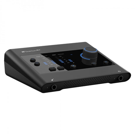 Interfaz PreSonus Quantum ES 2, vista frontal en ángulo con controles superiores