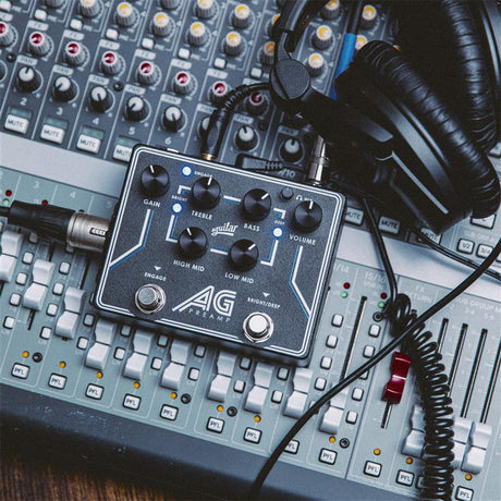 Pedal Aguilar AG Preamp/DI V2 con equipo Aguilar