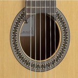 Guitarra Alhambra 2 C – detalle del cuerpo y la roseta
