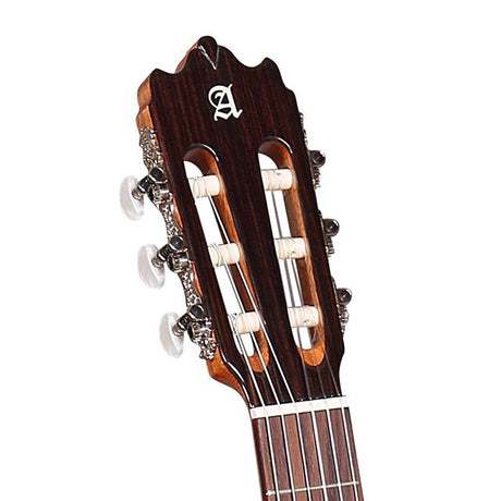 Guitarra Alhambra 3 C CT E1 – detalle de la pala y clavijas