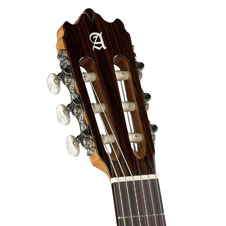Guitarra Alhambra 3 F – detalle de la pala y clavijas