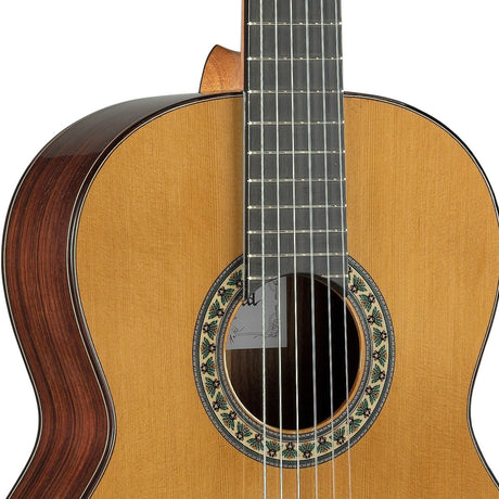 Guitarra Alhambra 5 P – detalle de la pala y clavijas