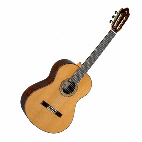 Guitarra Alhambra 9 P – vista diagonal frontal completa