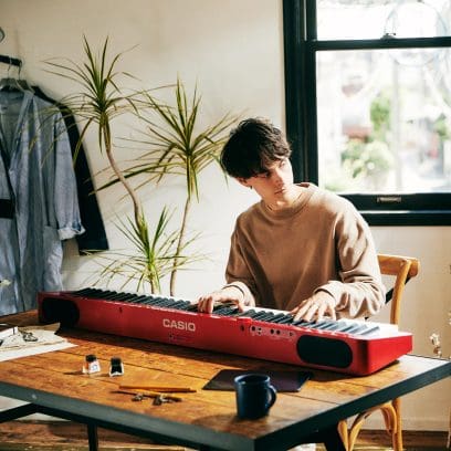 Piano digital Casio Privia PX-S1100 rojo, vista adicional oficial