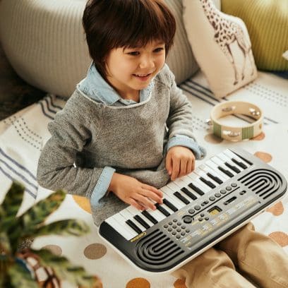 Miniteclado Casio SA-51, imagen ambientada oficial