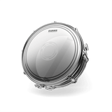 Parche Evans EC Reverse Dot Coated B14ECSRD instalado en redoblante