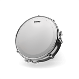 Parche Evans HD Dry Coated B14HDD instalado en redoblante