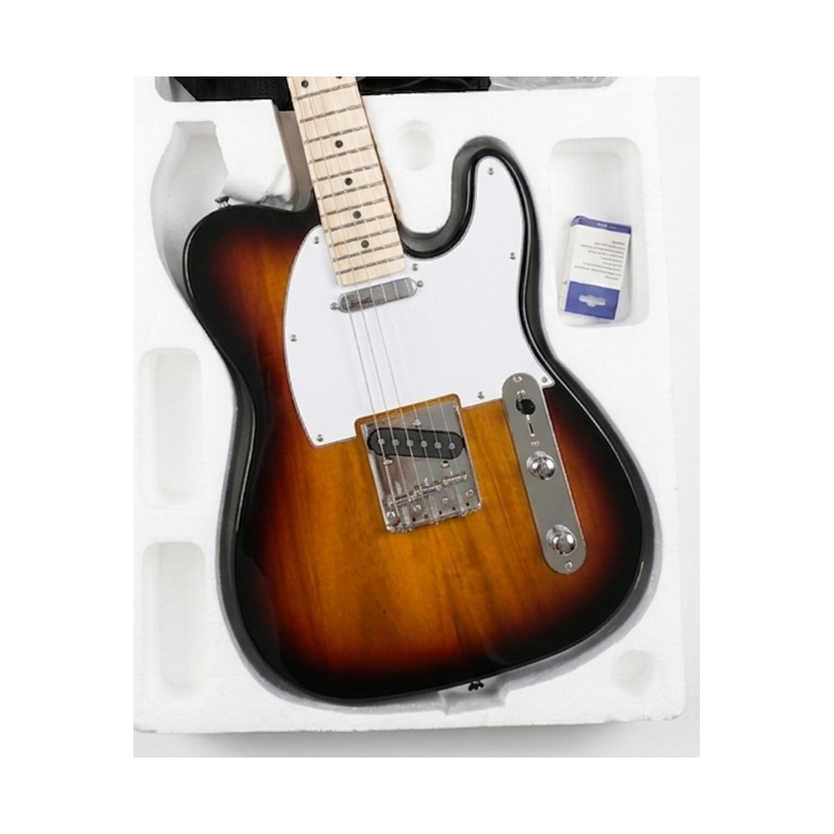 Detalle del cuerpo, puente y controles de la guitarra Telecaster sunburst del combo Ayson TL-SET sobre fondo blanco