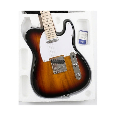 Detalle del cuerpo, puente y controles de la guitarra Telecaster sunburst del combo Ayson TL-SET sobre fondo blanco