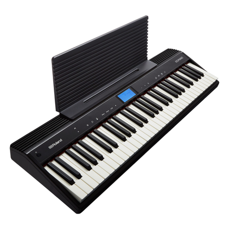 Roland GO:PIANO GO-61P con atril instalado
