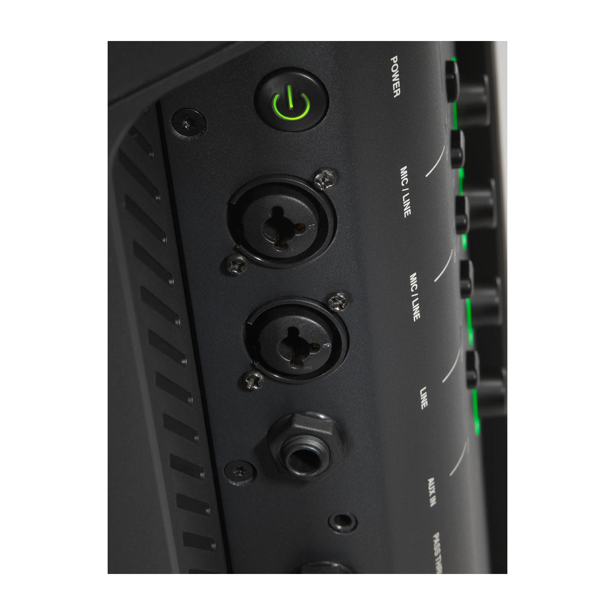 JBL EON ONE Compact detalle de entradas