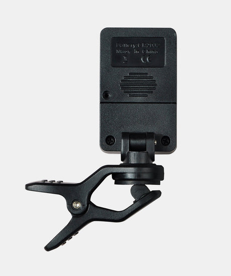 Parte posterior, pinza y compartimento de batería del afinador JOYO JT-01