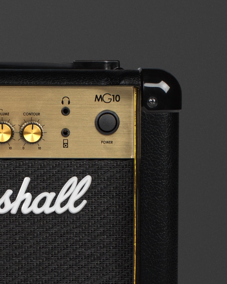 Marshall MG10, detalle del control Contour, salida de auriculares y encendido