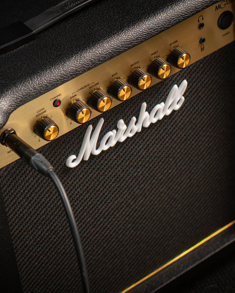 Marshall MG15R, panel de controles con reverb