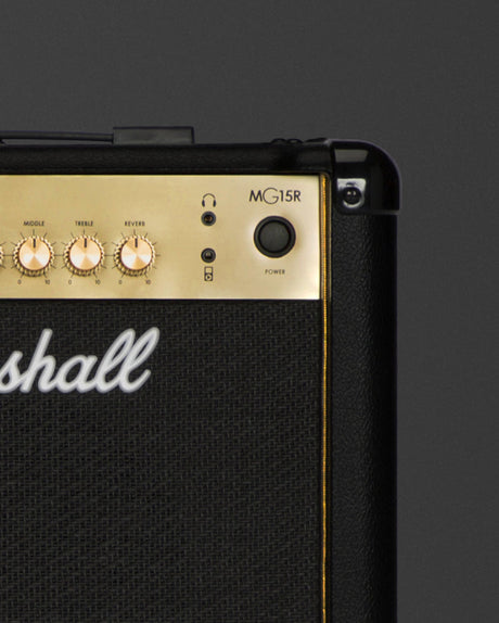 Marshall MG15R, detalle de reverb, salida de auriculares y encendido