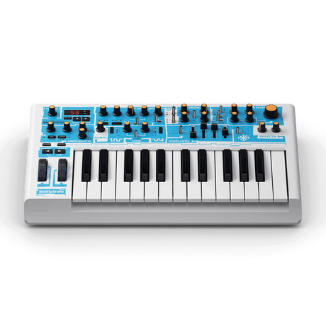 Novation Bass Station II Swifty Edition vista frontal elevada