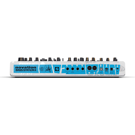 Novation Bass Station II Swifty Edition vista posterior