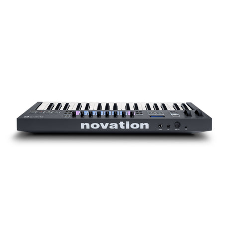 Novation FLkey 37 MK1 vista posterior elevada