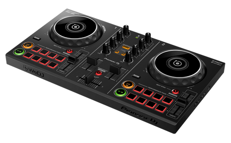 Controlador DJ Pioneer DDJ-200, vista frontal en ángulo