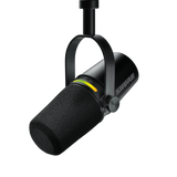 Micrófono para podcast Shure MV7+ negro con panel táctil LED