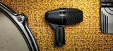 Shure PGA56 montado en una batería