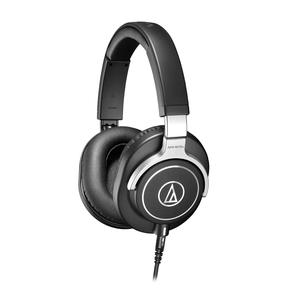 Audífonos de Estudio AudioTechnica ATH M70X con 3 Cables Intercambiables vista oficial completa sobre fondo limpio