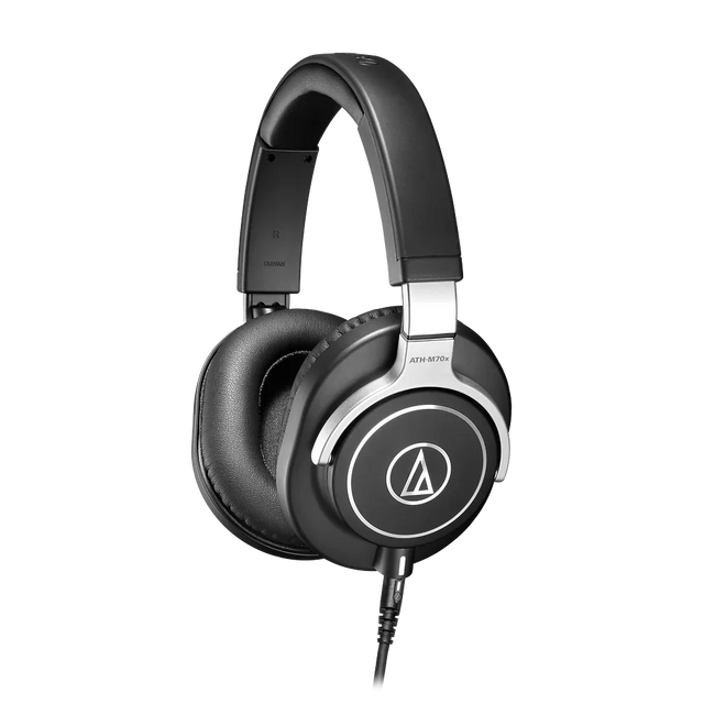 Audífonos de Estudio AudioTechnica ATH M70X con 3 Cables Intercambiables vista oficial completa sobre fondo limpio