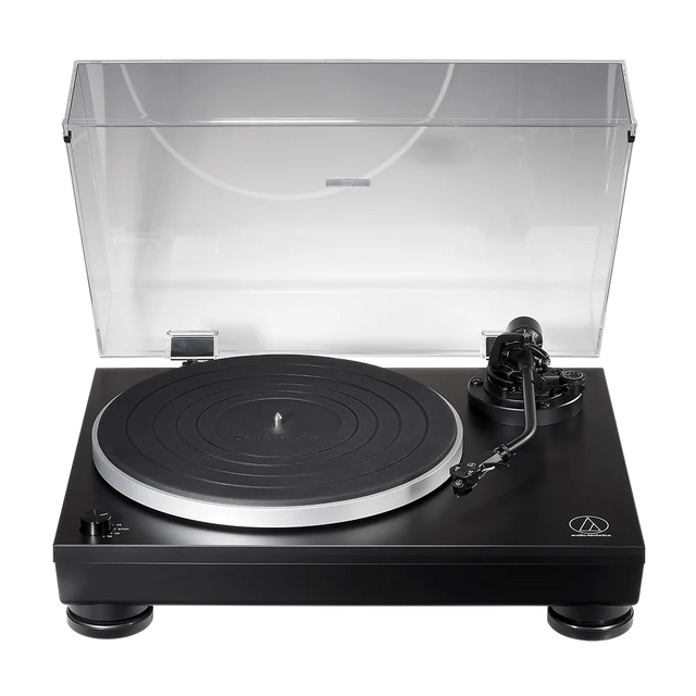 Tocadisco Tornamesa AudioTechnica AT LP5X de Tracción Directa vista oficial completa sobre fondo limpio