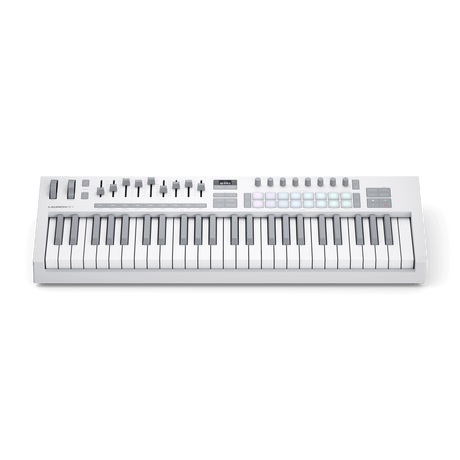 Novation Launchkey 49 White MK4 vista frontal elevada