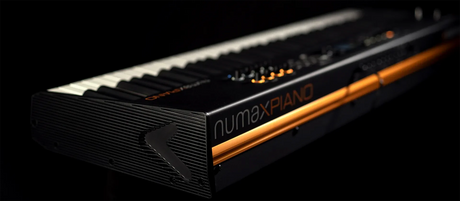 Studiologic Numa X Piano 88, detalle lateral y riel magnético