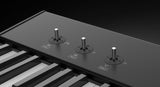 Studiologic SL88 Grand, tres controladores tipo stick