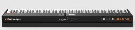 Controlador MIDI Studiologic SL88 Grand, vista posterior y conexiones