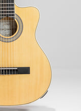 Guitarra Tagima Cartagena EQ natural, detalle del cutaway