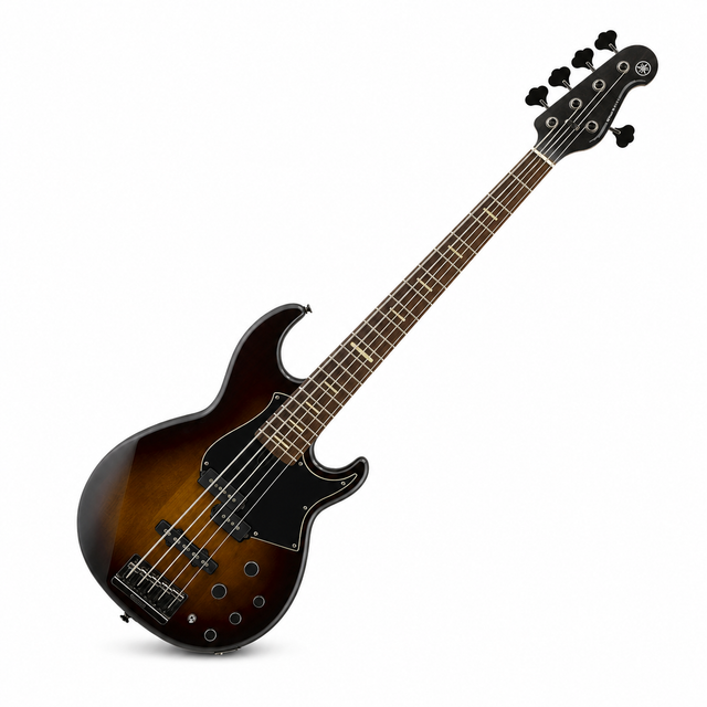 Bajo Yamaha BB735A Dark Coffee Sunburst de cinco cuerdas en vista diagonal sobre fondo blanco