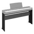Soporte Yamaha L-100 negro instalado con piano digital compatible sobre fondo blanco