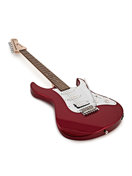 Guitarra Yamaha PAC012 roja completa en vista diagonal sobre fondo blanco