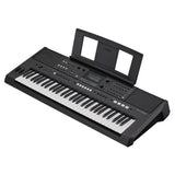 Teclado Yamaha PSR-E583, vista diagonal alternativa