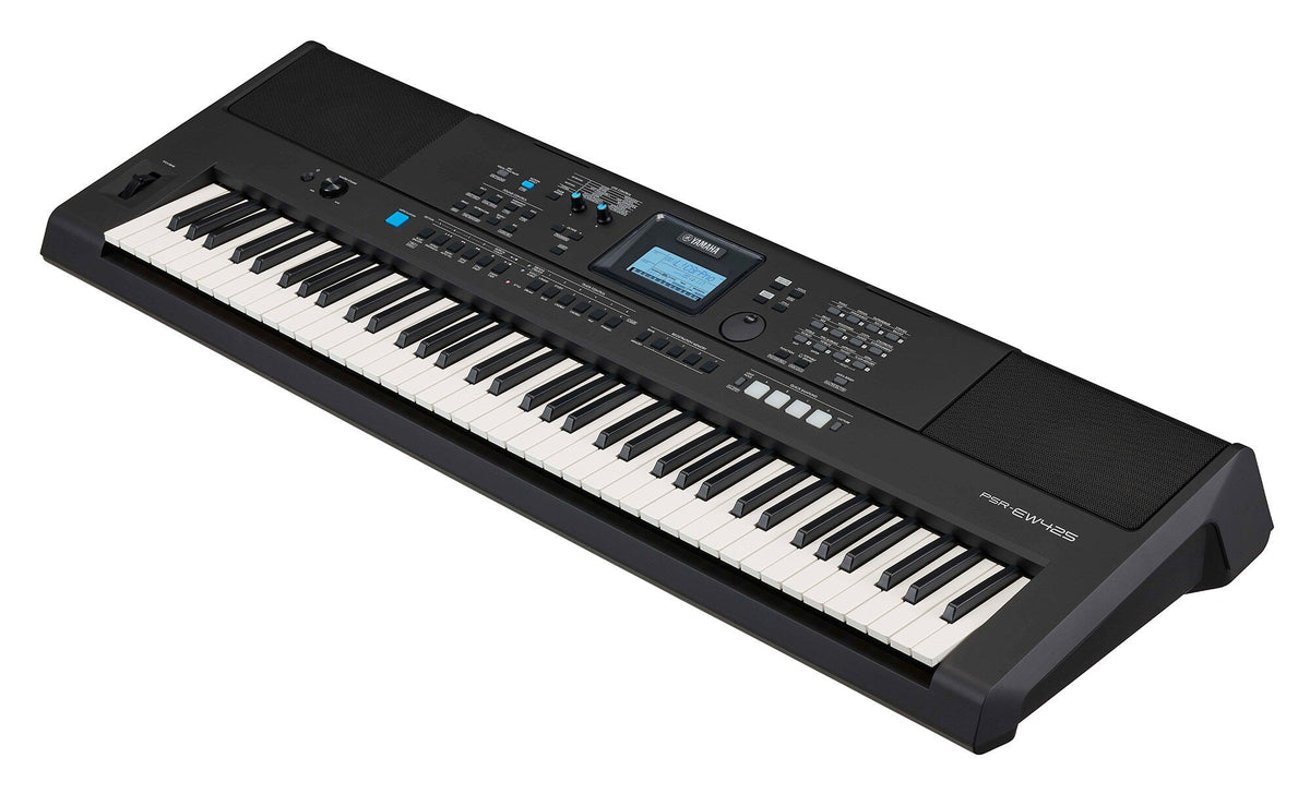 Teclado portátil Yamaha PSR-EW425 de 76 teclas en vista diagonal, imagen oficial