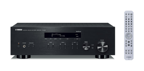 Receptor de red Yamaha R-N303 negro con control, vista completa sobre fondo blanco