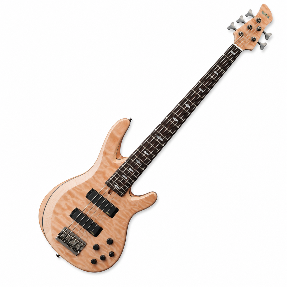 Bajo Yamaha TRB1005J natural de cinco cuerdas en vista diagonal sobre fondo blanco