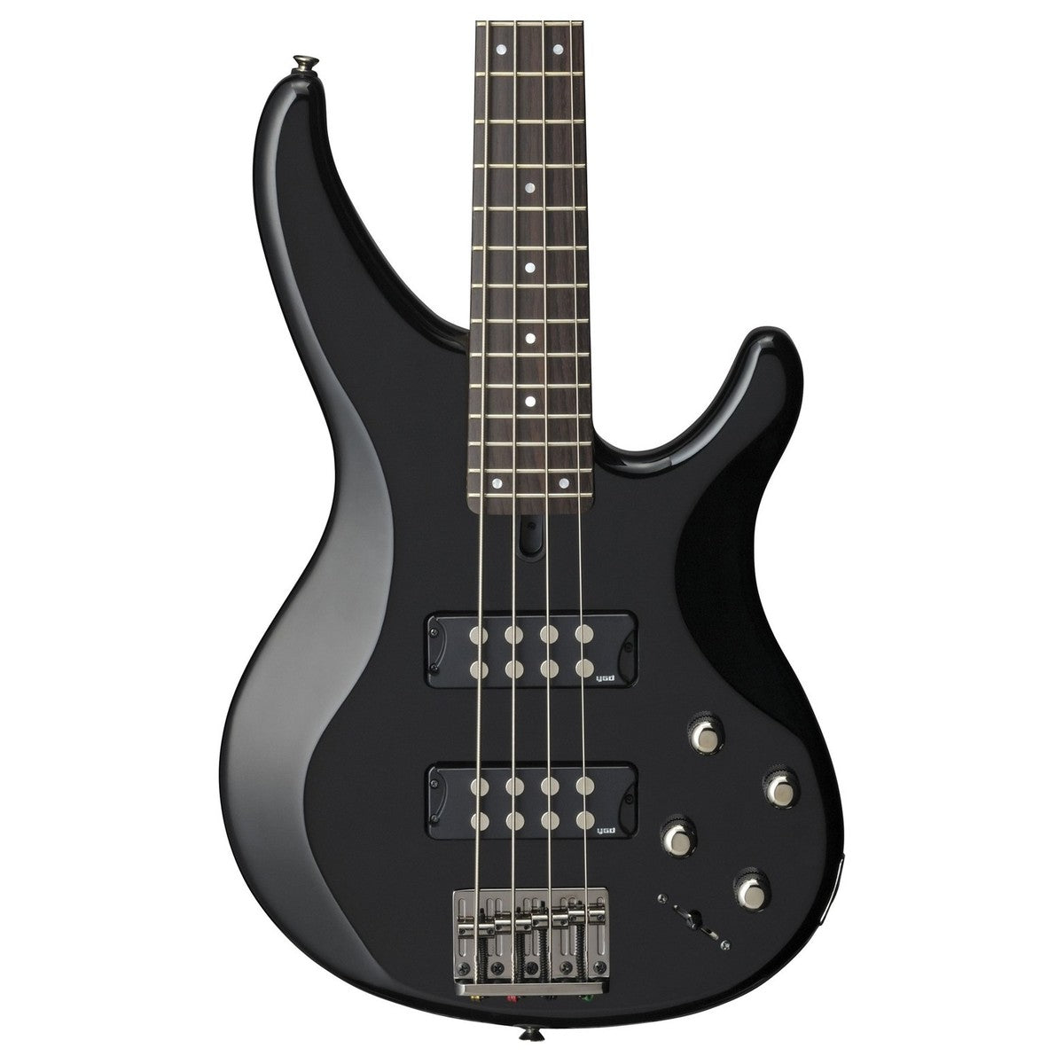 Detalle frontal del cuerpo del bajo Yamaha TRBX304 negro sobre fondo blanco