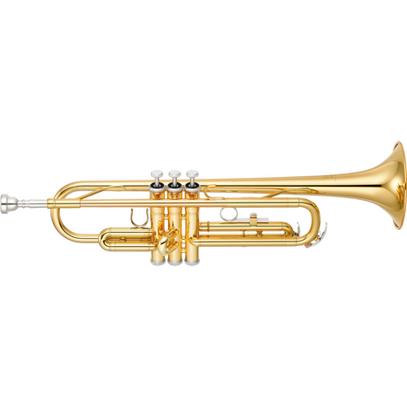 Trompeta Yamaha YTR2330 dorada en Si bemol, producto completo sobre fondo blanco