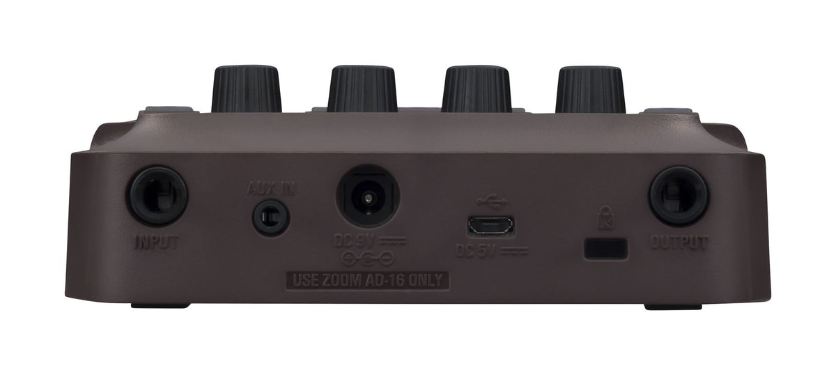 Procesador multiefectos Zoom A1 FOUR, panel posterior
